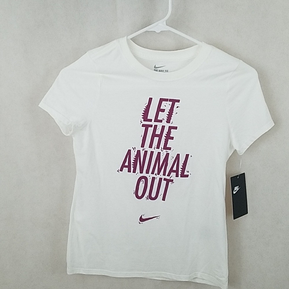 3/25 Girls Nike Let the animal out tee shirt NWT